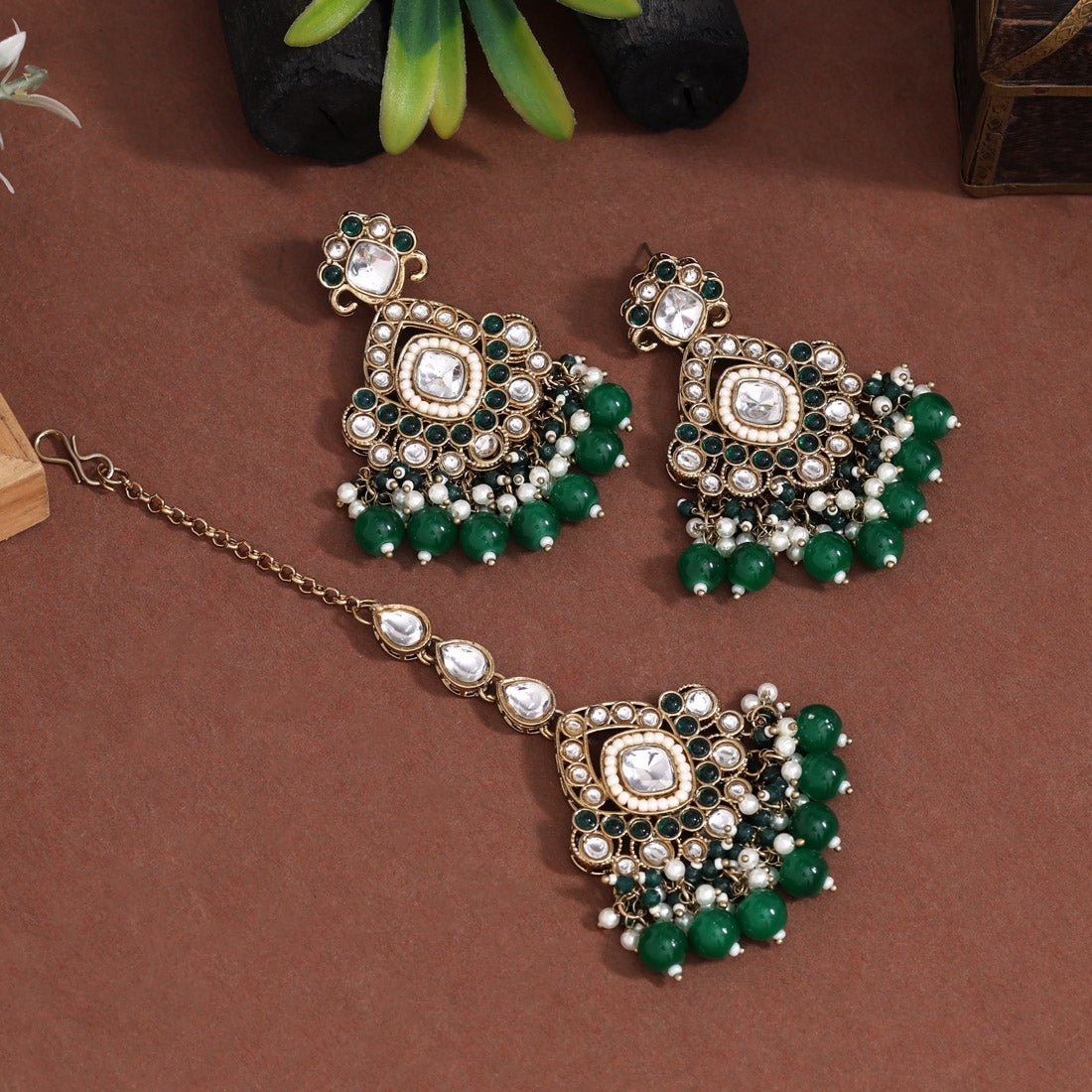 Fresh Green Color Kundan Necklace Set