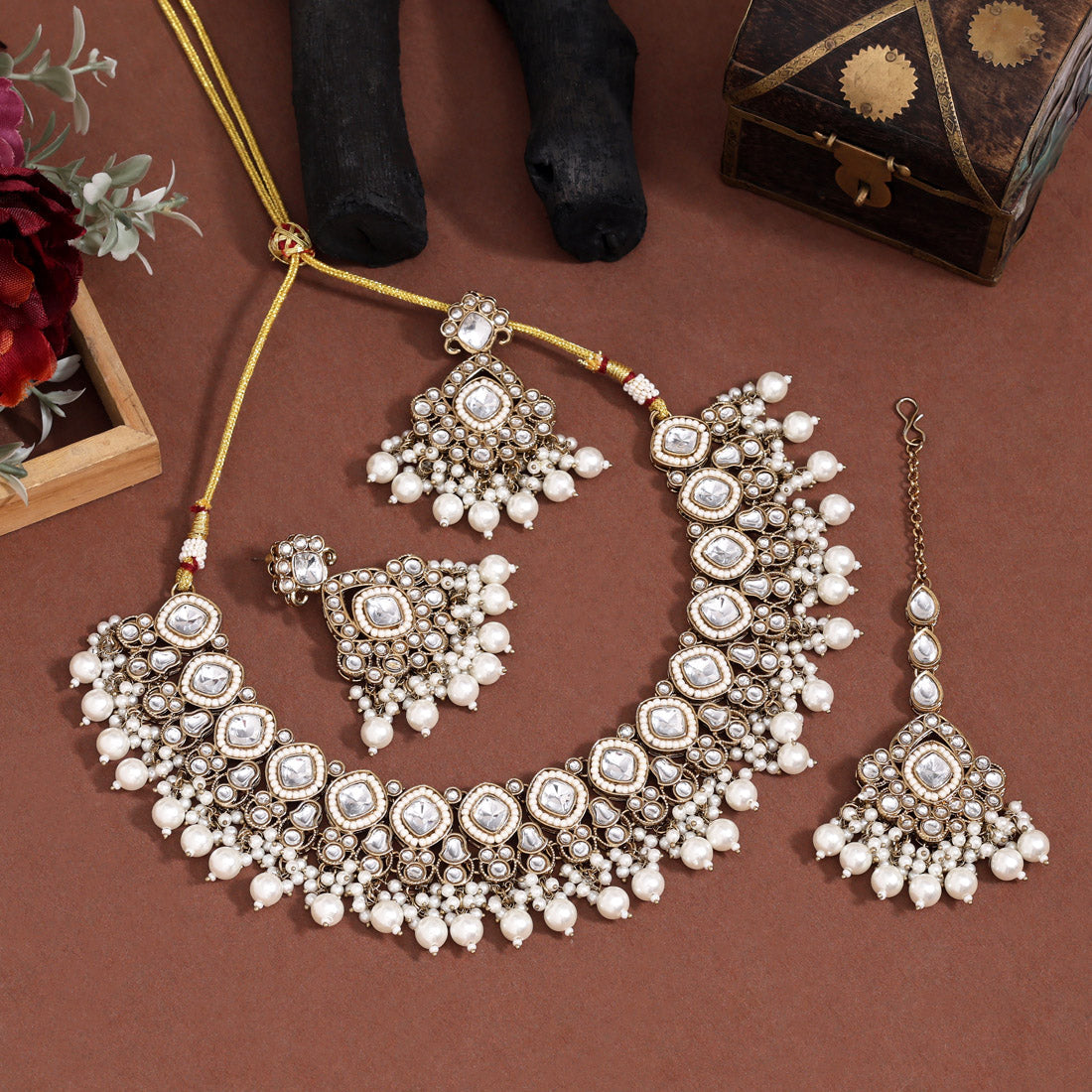 Classic White Color Kundan Necklace Set