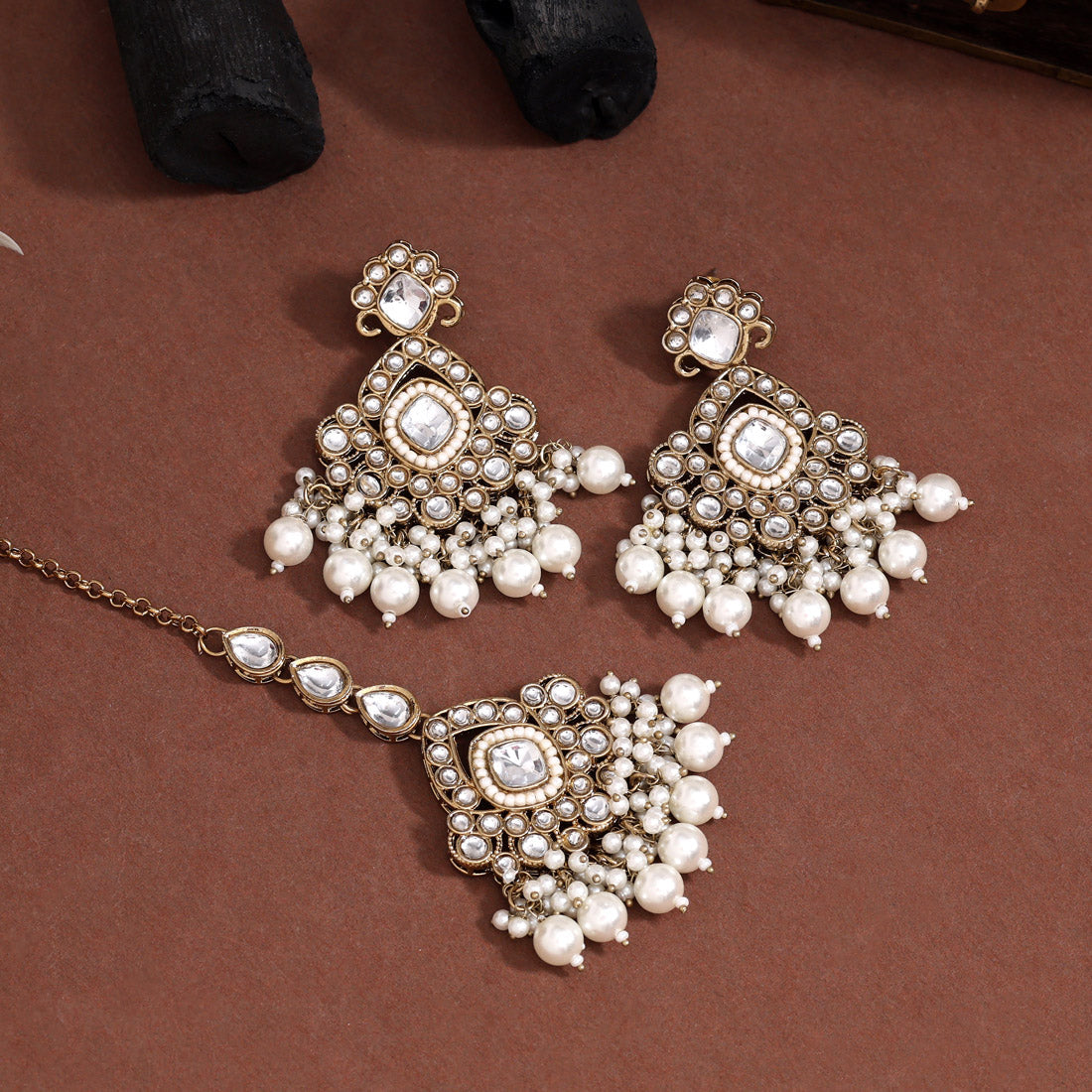 Classic White Color Kundan Necklace Set