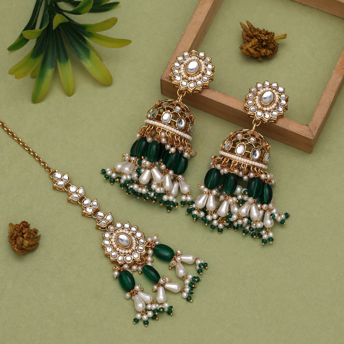 Natural Green Color Kundan Necklace Set