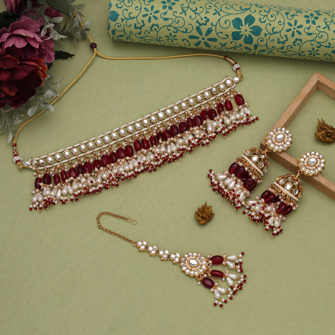 Elegant Maroon Color Kundan Necklace Set