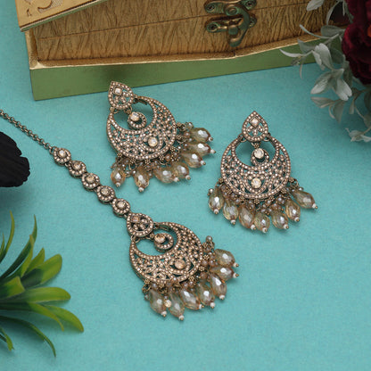 Opulent Gold Color Pakistani Kundan Necklace Set