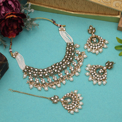 Snow White Color Kundan Necklace Set