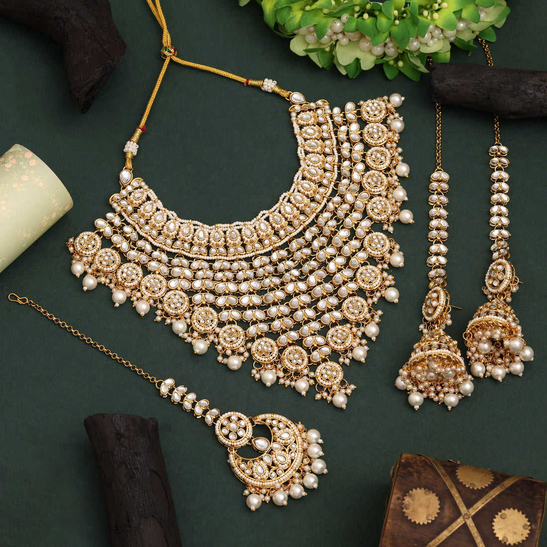 White Color Kundan Necklace Set Ideal For Brides And Bridesmaids Wear