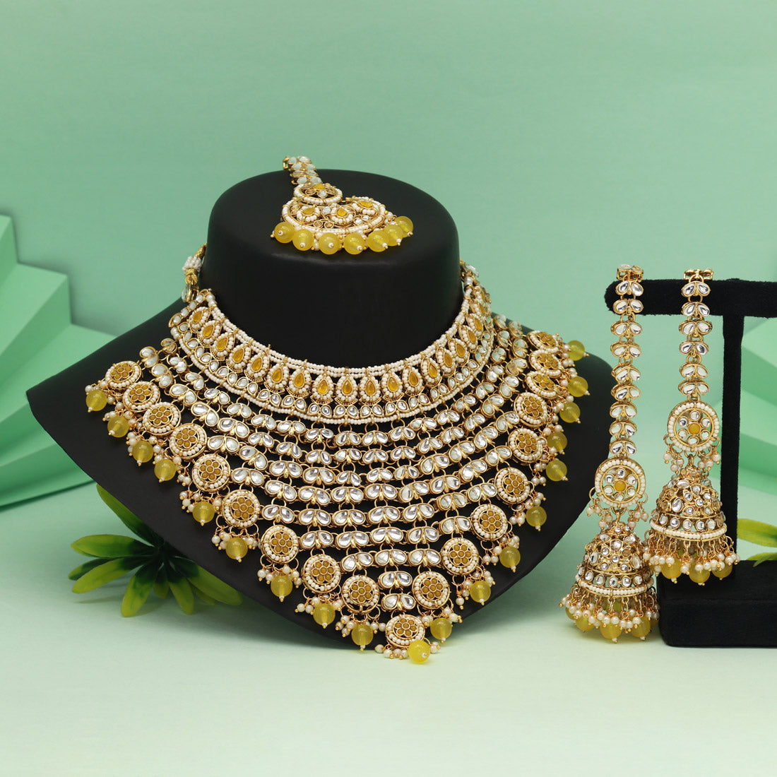 Yellow Color Kundan Necklace Set Designed For Traditional Wedding Wear