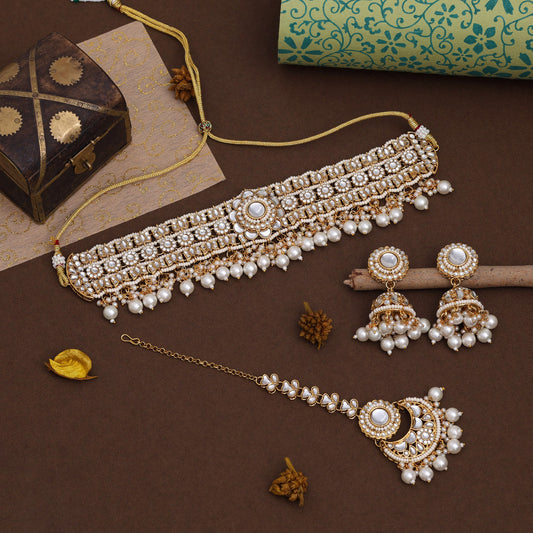 White Color Choker Kundan Necklace Set With Matching Earring Set