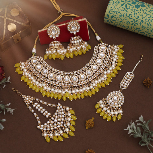 Yellow Color Kundan Necklace Set With Glossy Finish For Festive Events
