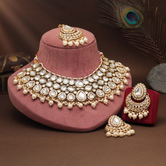 White Color Kundan Necklace Set For Graceful Bridal Party Styling