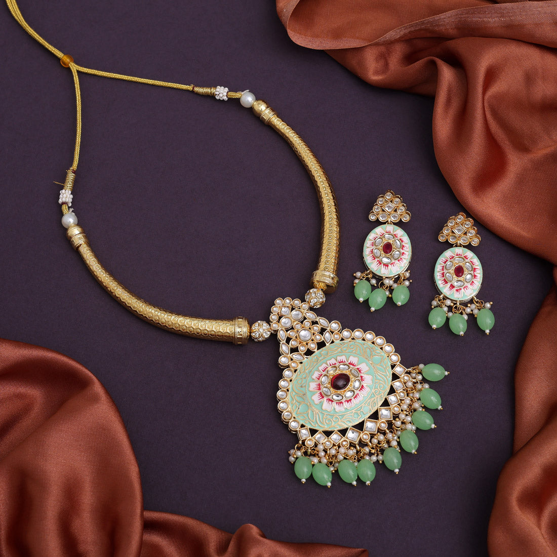 Parrot Green Color Amazing Handmade Kundan Meenakari Hasli Necklace Of Jaipur (MKN621PGRN)