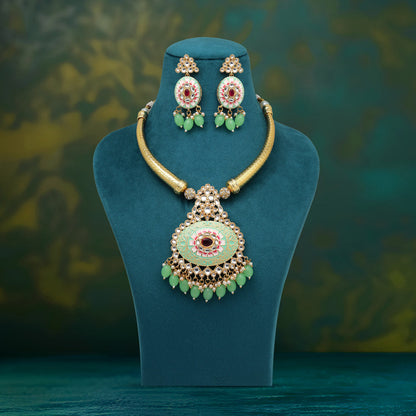 Parrot Green Color Amazing Handmade Kundan Meenakari Hasli Necklace Of Jaipur (MKN621PGRN)