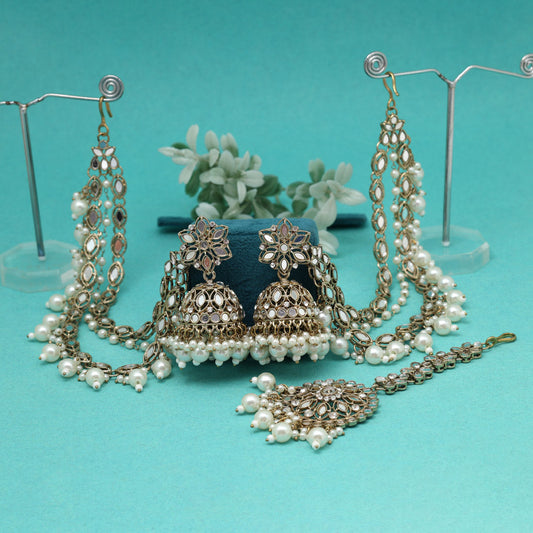 Classic White Color Mirror Earrings With Maang Tikka