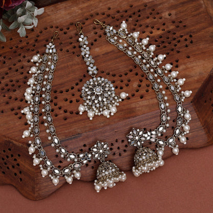 Classic White Color Mirror Earrings With Maang Tikka