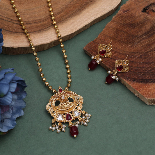 Maroon Color Kundan Pendant Set (PLKP179MRN)