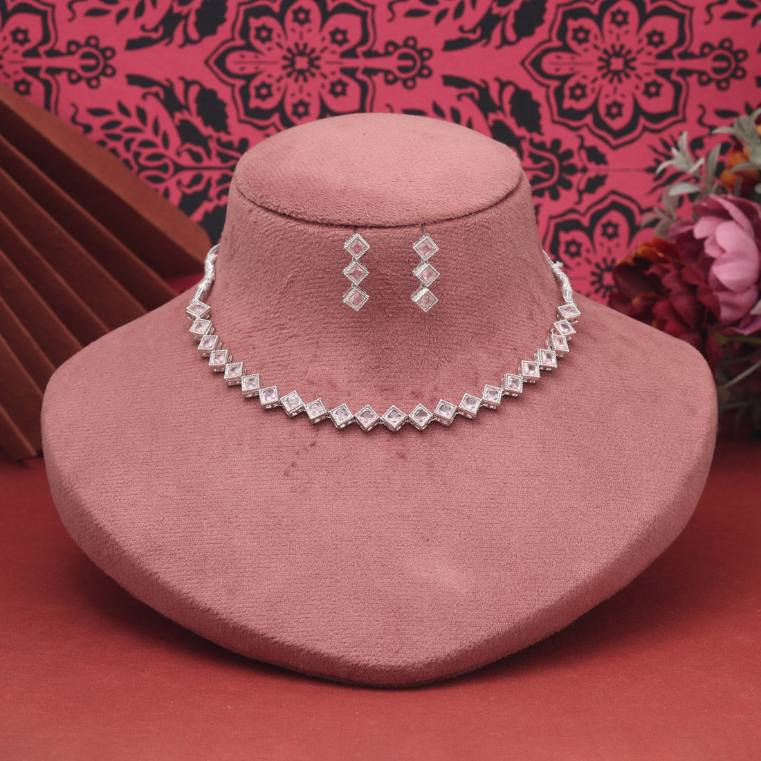 Light Pink Color Stone Necklace Set