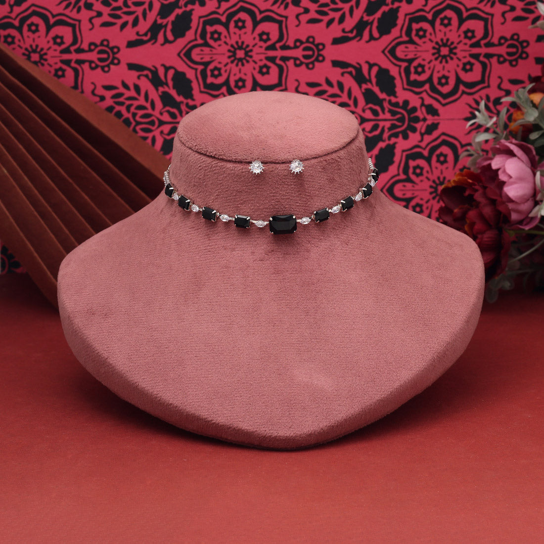 Black Color Stone Necklace Set