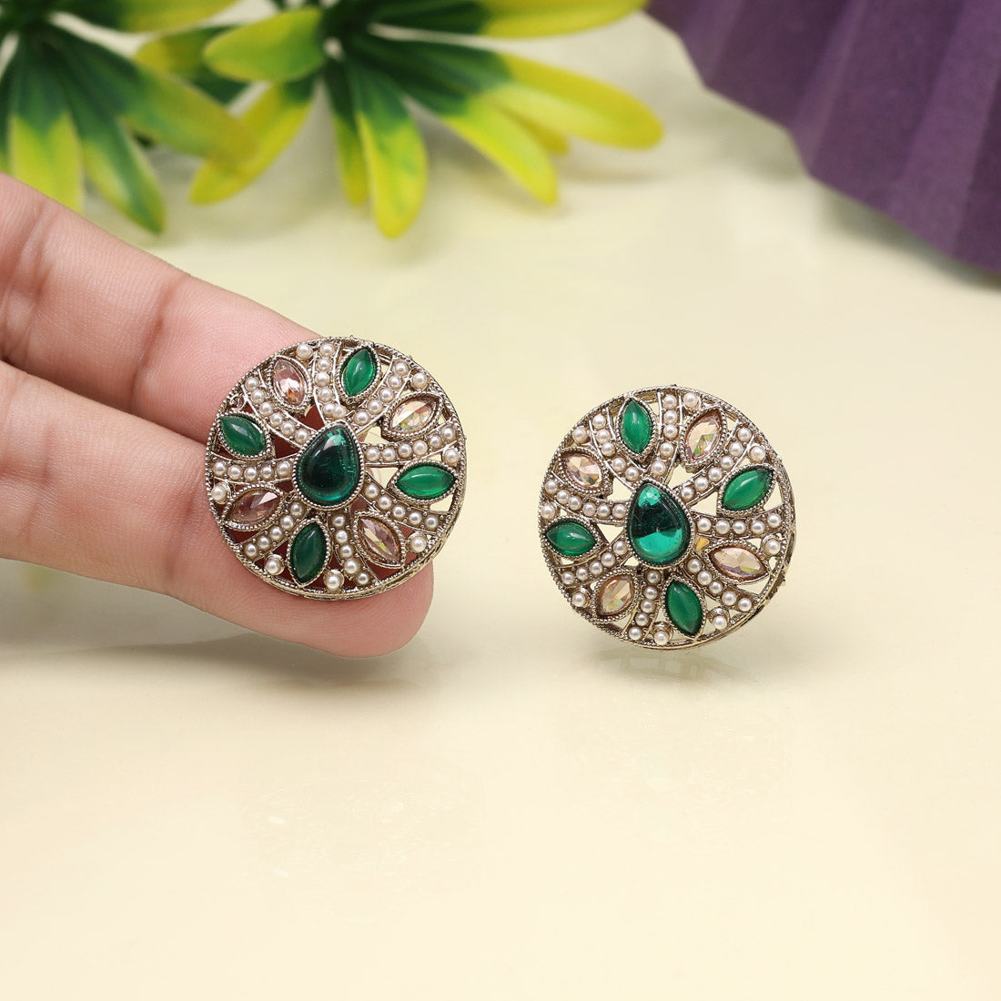 Botanical Green Color Tops Stud Earrings