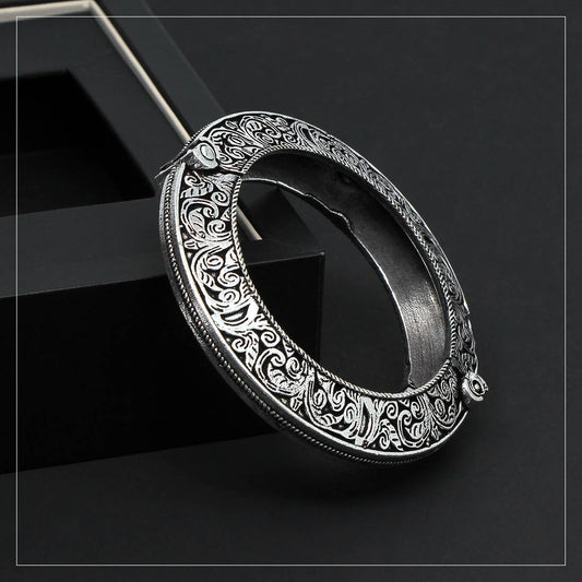 Silver Color Oxidised Bracelet (GSB159SLV)