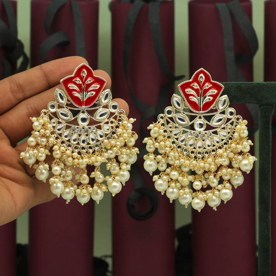 Red hot sale kundan earrings