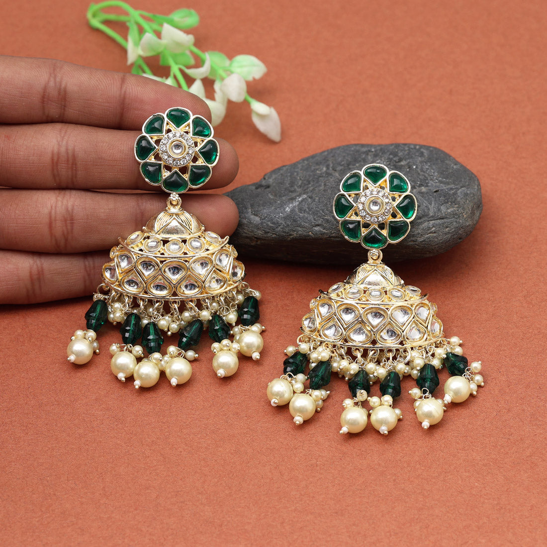 Green Color Kundan Earrings (KDE853GRN)