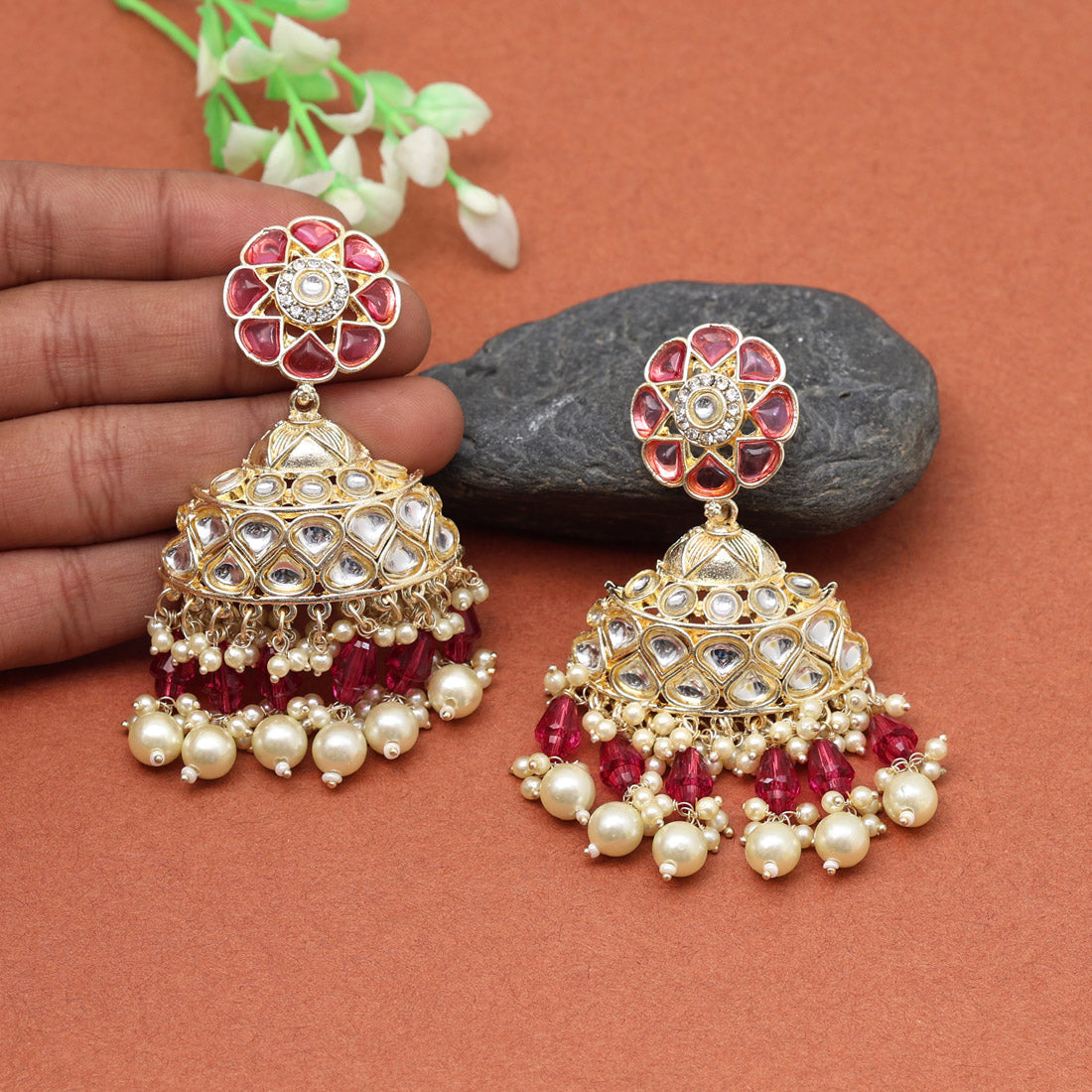 Magenta Color Kundan Earrings (KDE853MNT)