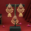 Gold Color Kundan Earrings With Maang Tikka (KDTE499GLD)