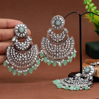 Pista Green Color Kundan Earrings With Maang Tikka (KDTE546PGRN)