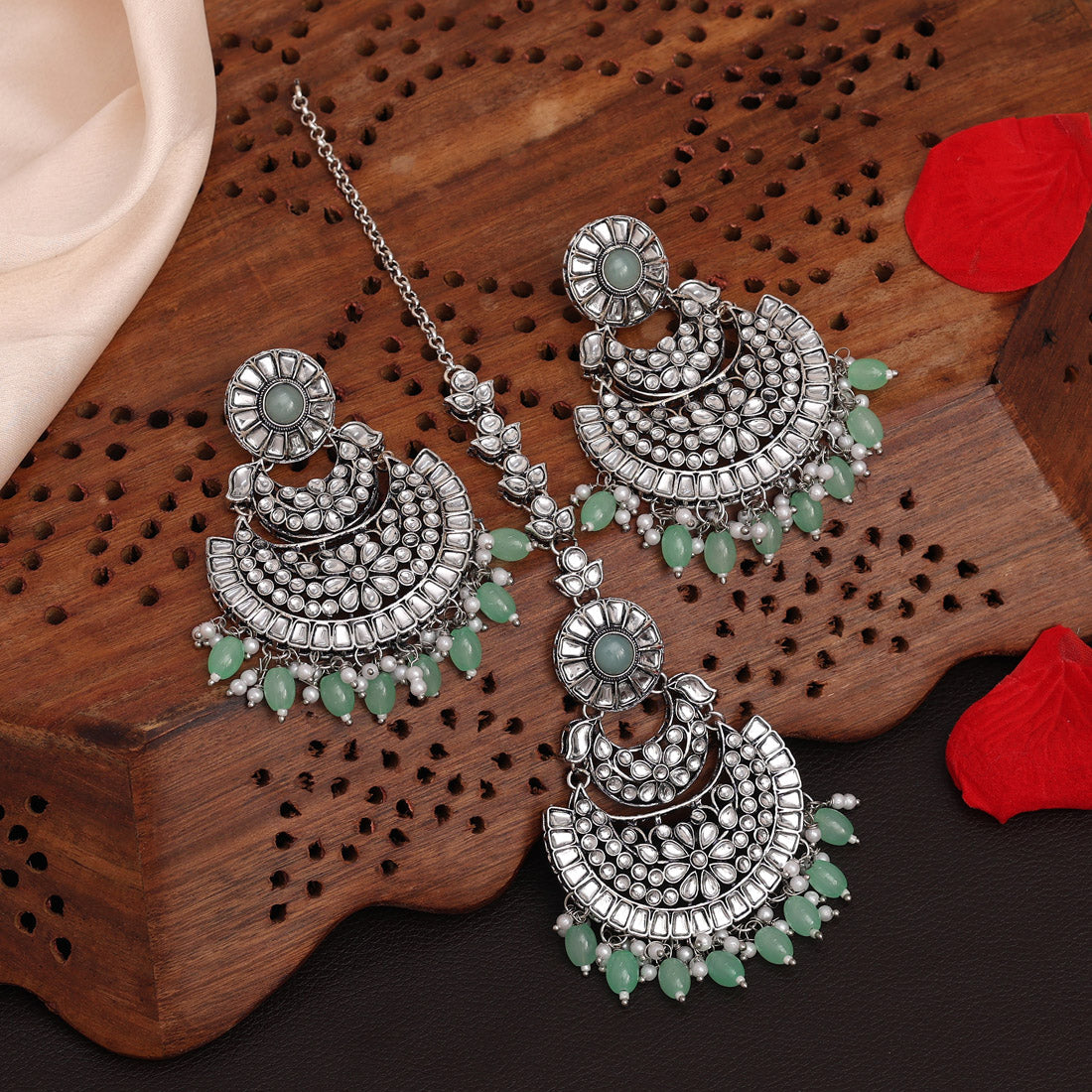 Pista Green Color Kundan Earrings With Maang Tikka (KDTE546PGRN)