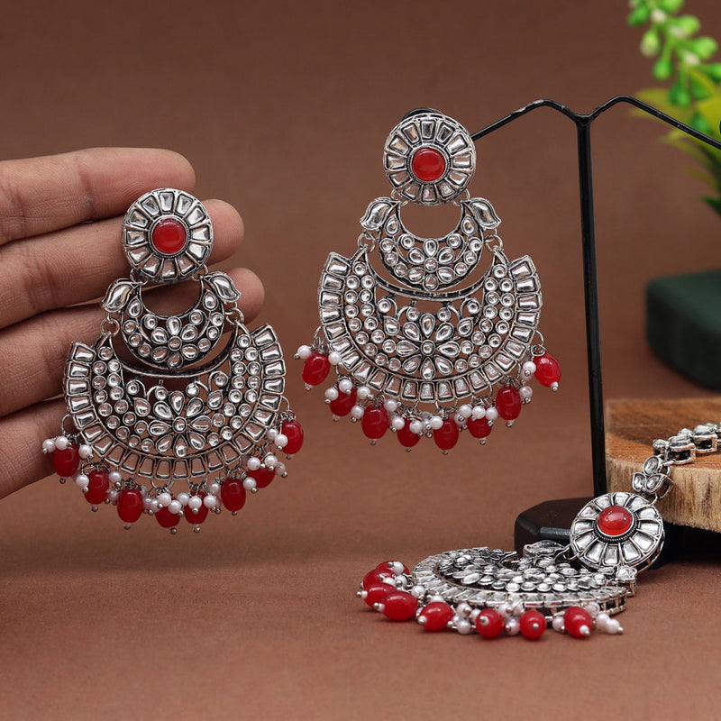 Red Color Kundan Earrings With Maang Tikka (KDTE546RED)