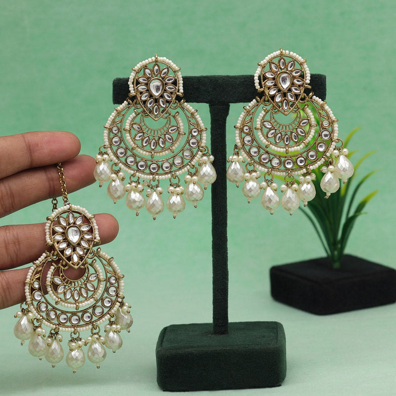 White Color Kundan Earrings With Maang Tikka (KDTE550WHT)