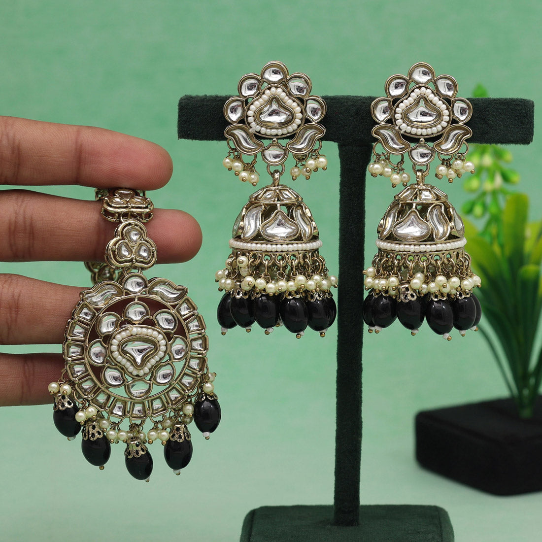 Black Color Kundan Earrings With Maang Tikka (KDTE552BLK)