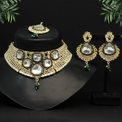 Green Color Choker Kundan Necklace Set (KN1124GRN)