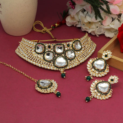 Green Color Choker Kundan Necklace Set (KN1124GRN)