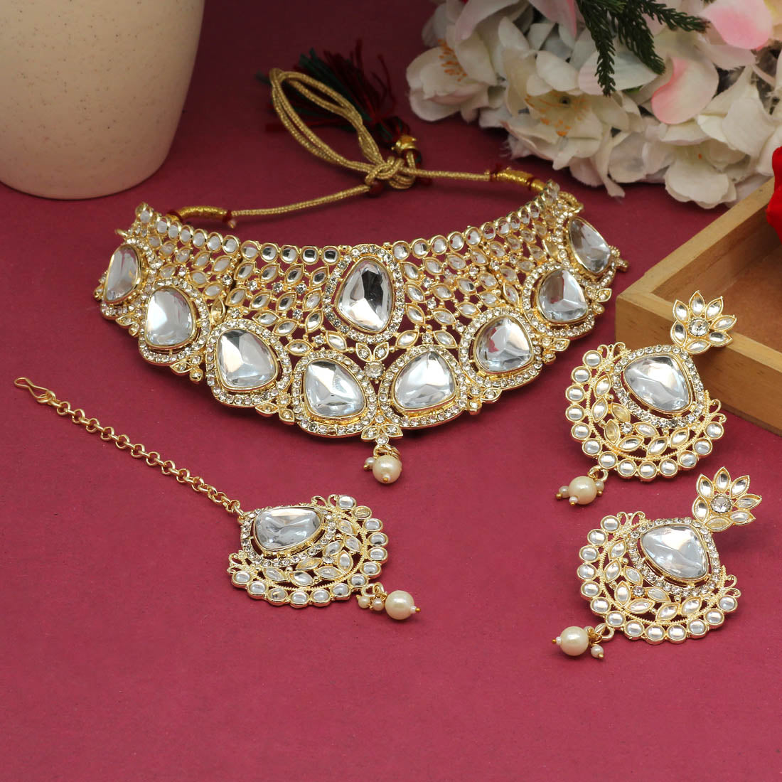 White Color Choker Kundan Necklace Set (KN1127WHT)