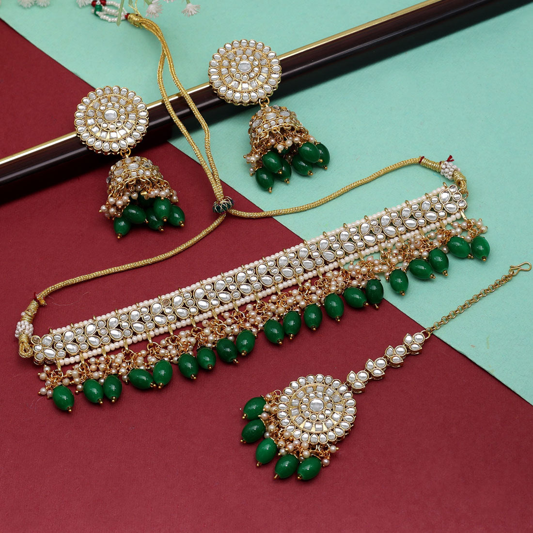 Green Color Choker Kundan Necklace Set (KN1314GRN)