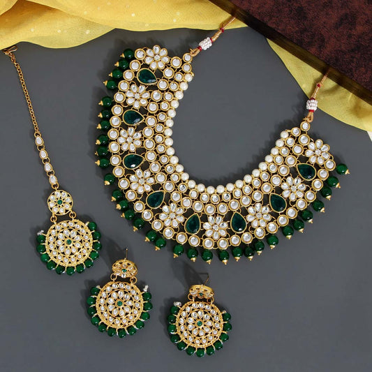 Green Color Kundan Necklace Set (KN845GRN)