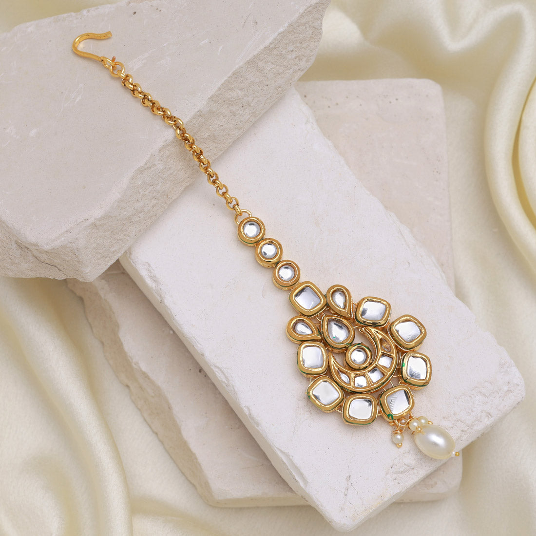 White Color Meena Work Kundan Maang Tikka (MTK558WHT)