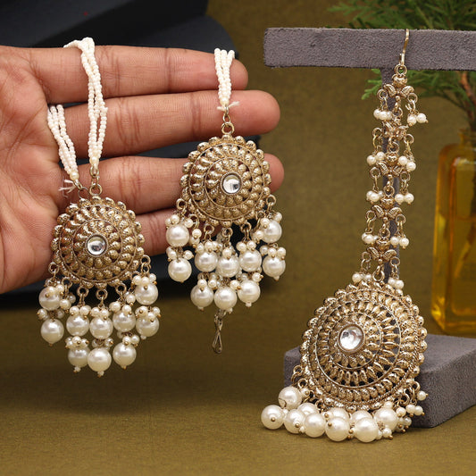 White Color Earrings With Maang Tikka (MTKE468WHT)
