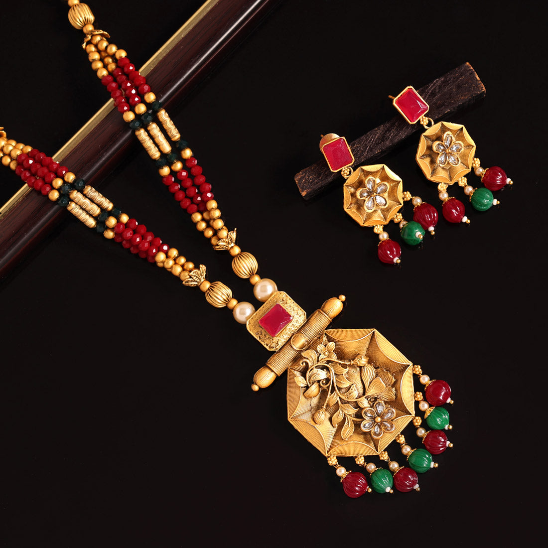 Maroon & Green Color Vilandi Kundan Long Matte Gold Rajwadi Temple Necklace Set (TPLN474MG)