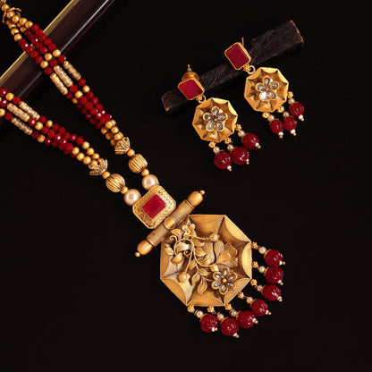 Maroon Color Vilandi Kundan Long Matte Gold Rajwadi Temple Necklace Set (TPLN474MRN)